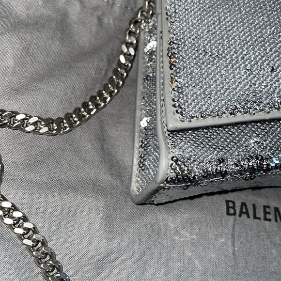 Preloved Balenciaga hourglass sequence silver gorgeous condition 7 1/2”W 4 1/2 H - Picture 13 of 13